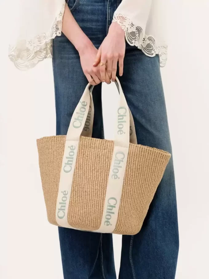 Large Woody basket in natural fibers