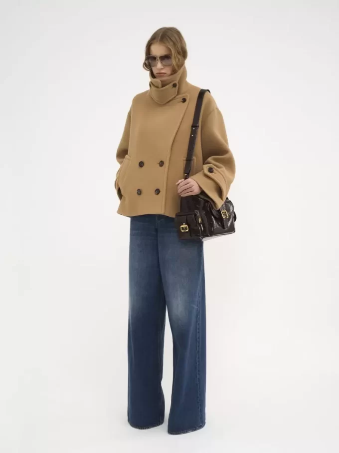 Oversized short coat in wool