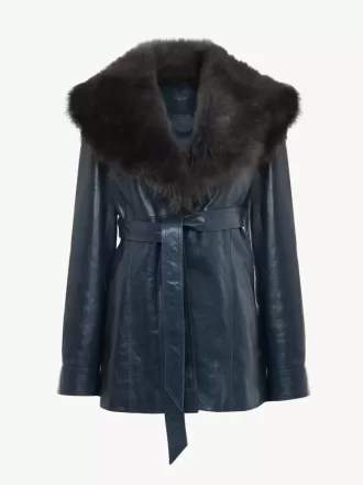 Short coat in leather Short coat in leather