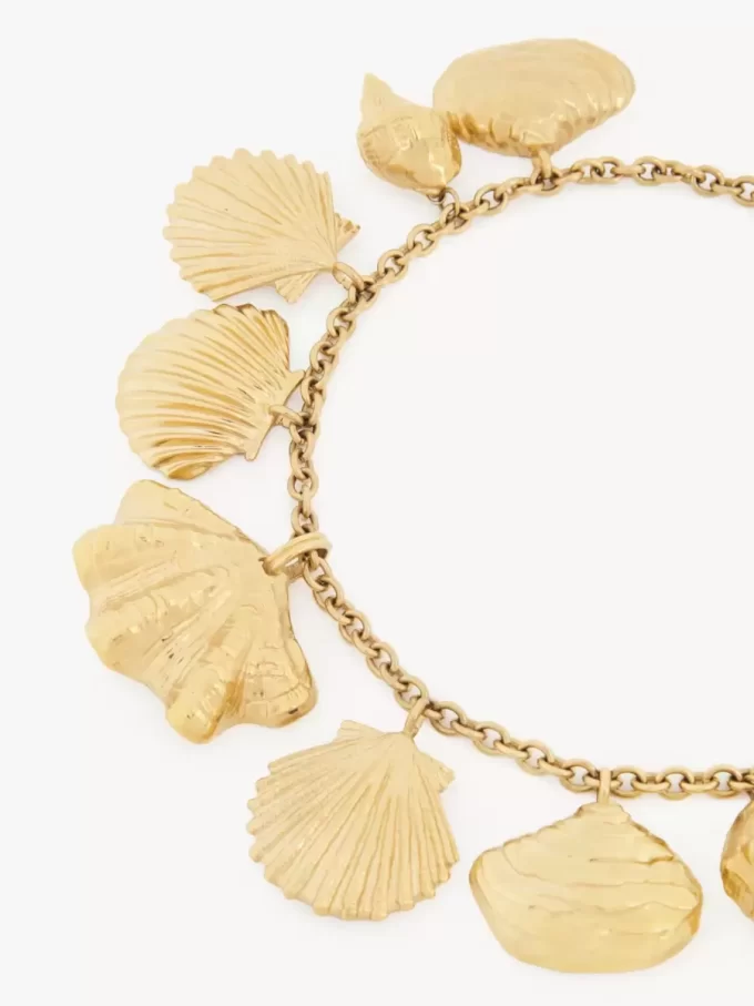 The Chloé Shells necklace