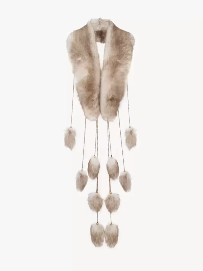 The Treasure Tails scarf in shearling The Treasure Tails scarf in shearling