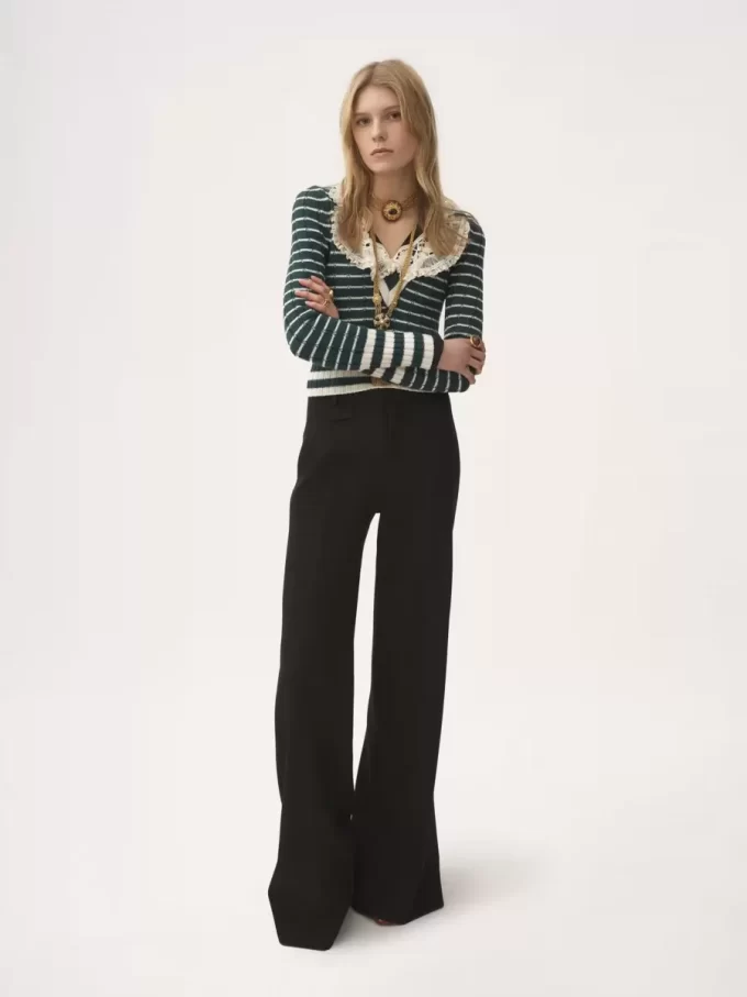 V-neck fitted sweater in a merino wool knit V-neck fitted sweater in a merino wool knit