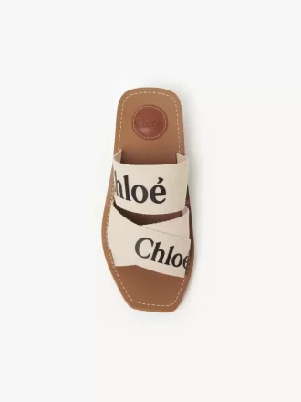Woody heeled mule